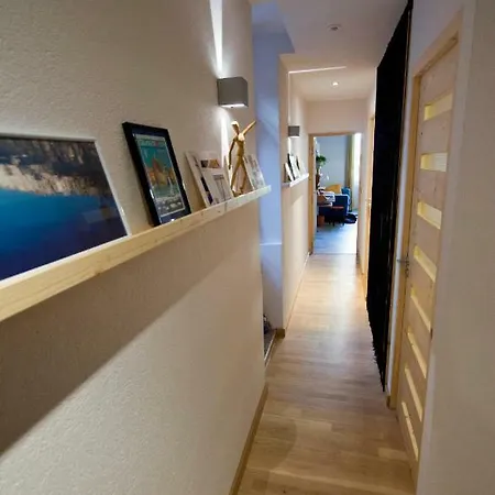 Urbain Au 2bis - * Annecy