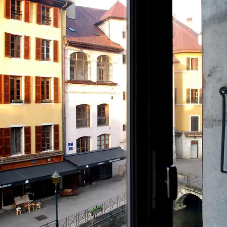Apartment Urbain Au 2bis -